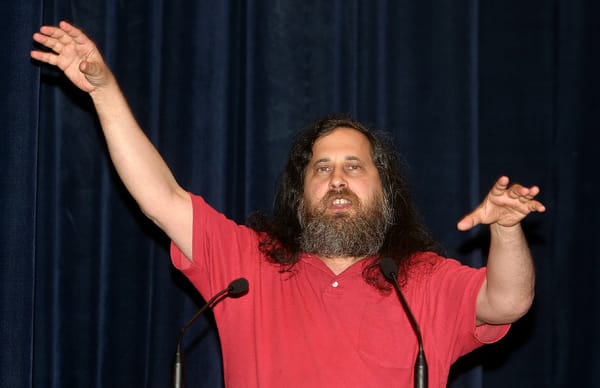 Stallman: “Nadie es tan genio como para inventar un programa desde cero”